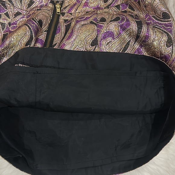 Shiny mini skirt - Picture 3 of 3